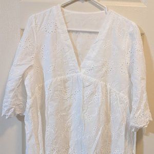 NWOT Emery Rose Eyelet Embroidery V-neck Smock Dress L.